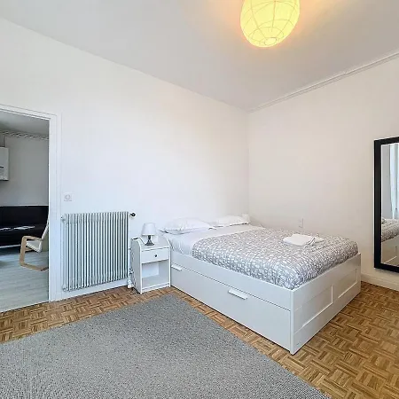 Apartment Hyper-centre Treille 29